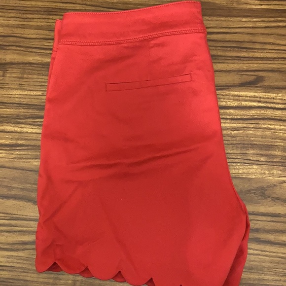 Red shorts - Picture 2 of 3
